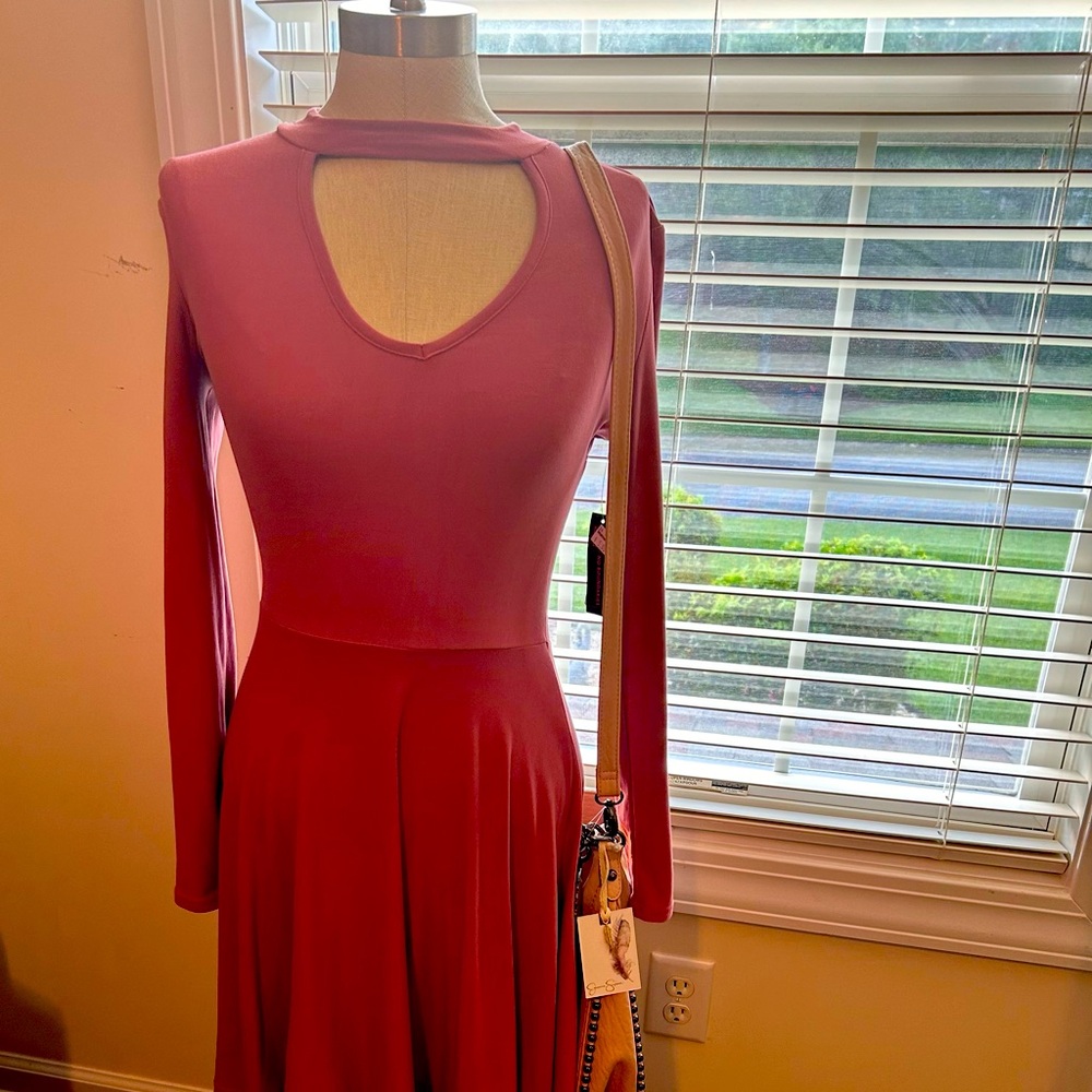 Long sleeve Rose colored no boundaries dress